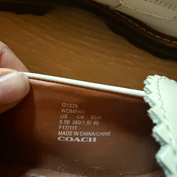 Gucci Cream Studded Men's Loafers - Picture 7 of 7